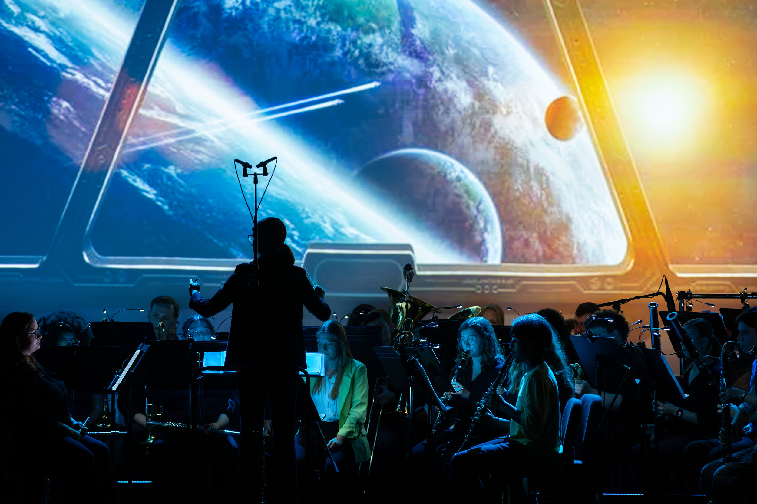 Heidi Voth conducting at pops concert